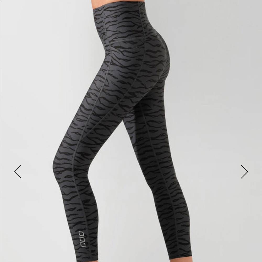 Lorna Jane Zebra Ankle Biter Tight
